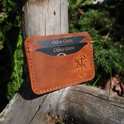7,5 x 10,5 cm Lietuviška ruda minimalistinė odinė kortelių piniginė su Vyčiu MP3K3