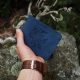 10 x 13 cm Lietuviška vyriška odinė piniginė su Vyčiu P13K4K Mėlyna vyriška piniginė su Vyčiu