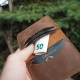 10,5 x 7,5 cm Lietuviška minimalistinė odinė piniginė su Vyčiu 10,5x7,5k4ps2 Tamsiai ruda