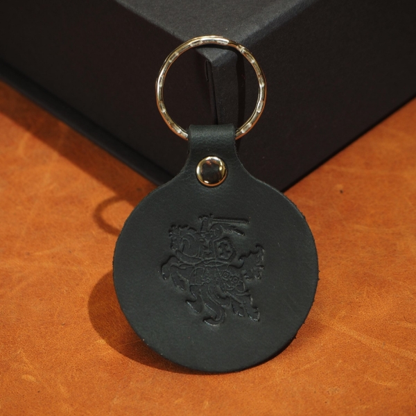 4,5 x 6 cm Odinis raktų pakabukas su Vyčiu su žieduku OP5