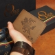 10 x 13 cm Odos Guru Lietuviška rankų darbo vyriška odinė piniginė su Vyčiu P13K4D
