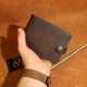 10 x 13 cm Svarstyklės, Odos Guru Lietuviška rankų darbo vyriška odinė piniginė su zodiako ženklu Svarstyklės 10x13K10mKSZ