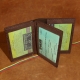 13 x 9 cm Odos Guru odinis automobilio dokumentų dėklas su Vyčiu 13x9L4 Juodas odinis dėklas automobilio dokumentams