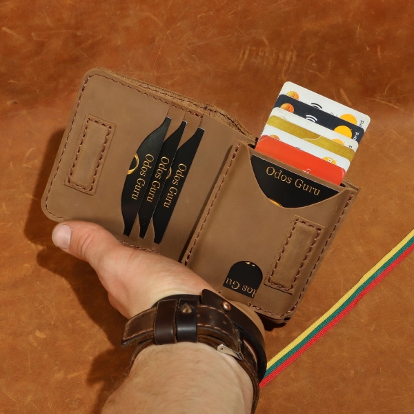 10,5 x 9 cm V11v2 Su magnetais, Moderni Lietuviška odinė piniginė su RFID iššokančių kortelių dėklu, su Vyčiu IK1mZK4uS